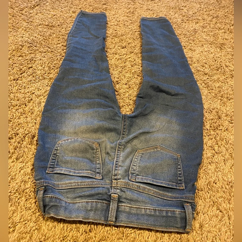 Jeans - Picture 2 of 4
